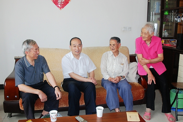 商洛市副市長高?。ㄗ笃鸲┪繂栁倚Ｍ诵萁處? align=